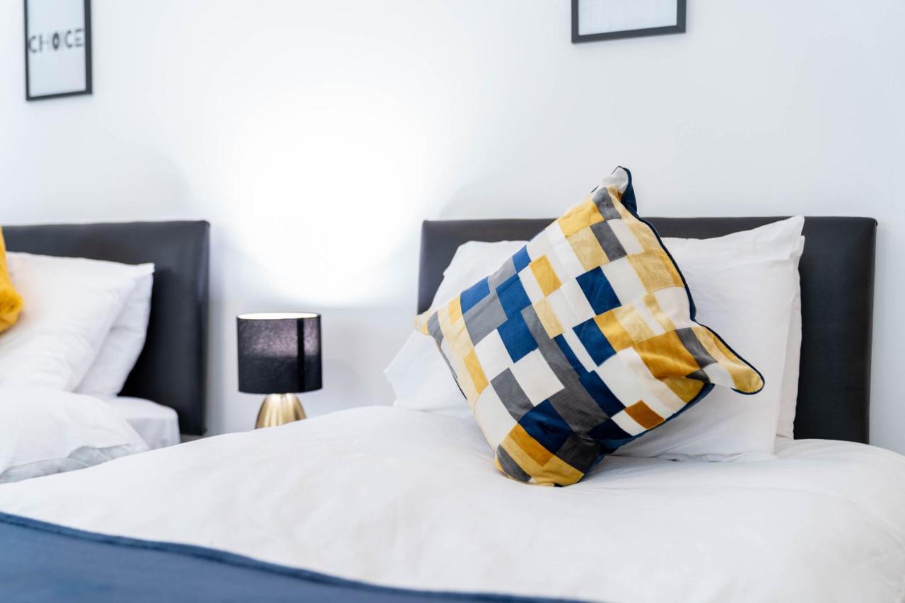 Three Bedroom Apartment- One Choice Stays Serviced Accommodation- Jewellery Quarter Бірмінгем Екстер'єр фото