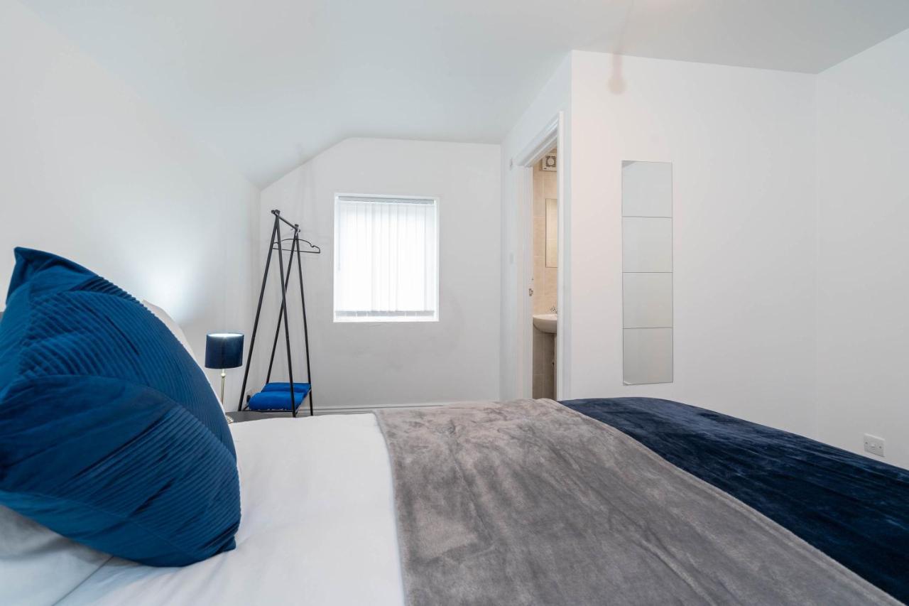 Three Bedroom Apartment- One Choice Stays Serviced Accommodation- Jewellery Quarter Бірмінгем Екстер'єр фото