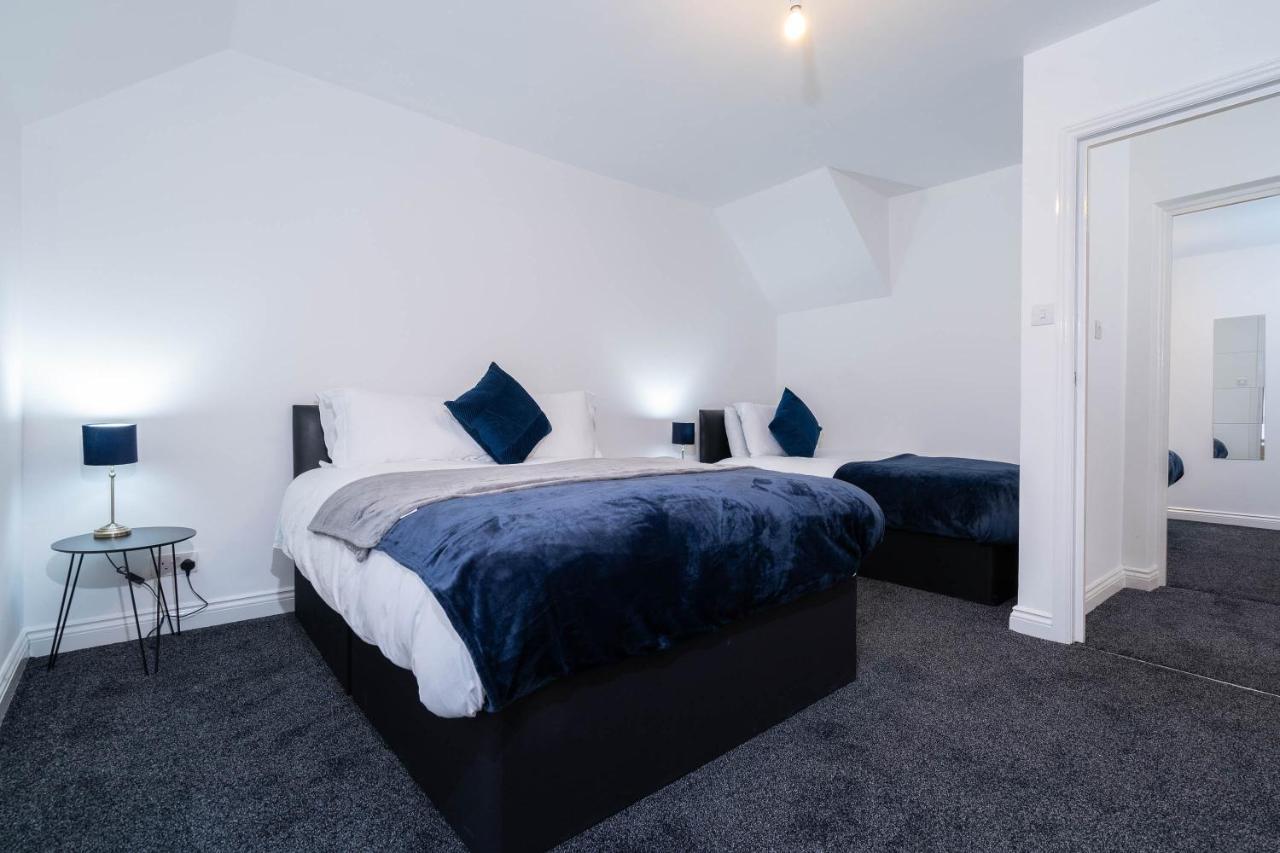Three Bedroom Apartment- One Choice Stays Serviced Accommodation- Jewellery Quarter Бірмінгем Екстер'єр фото