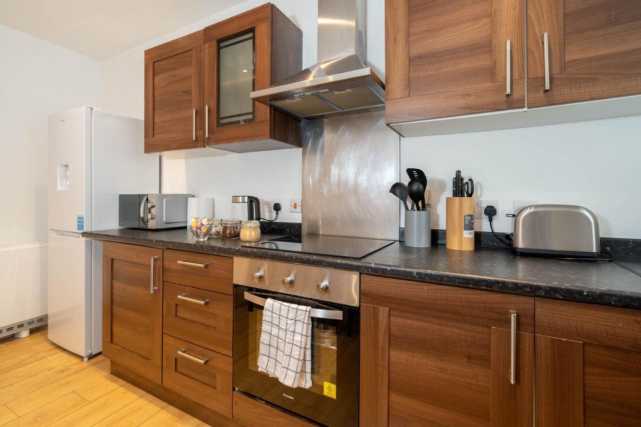 Three Bedroom Apartment- One Choice Stays Serviced Accommodation- Jewellery Quarter Бірмінгем Екстер'єр фото