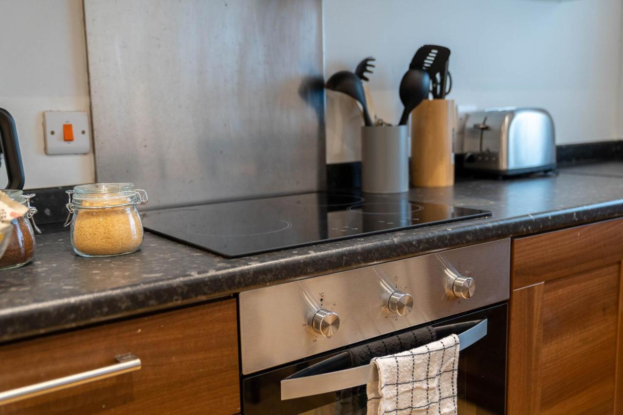 Three Bedroom Apartment- One Choice Stays Serviced Accommodation- Jewellery Quarter Бірмінгем Екстер'єр фото