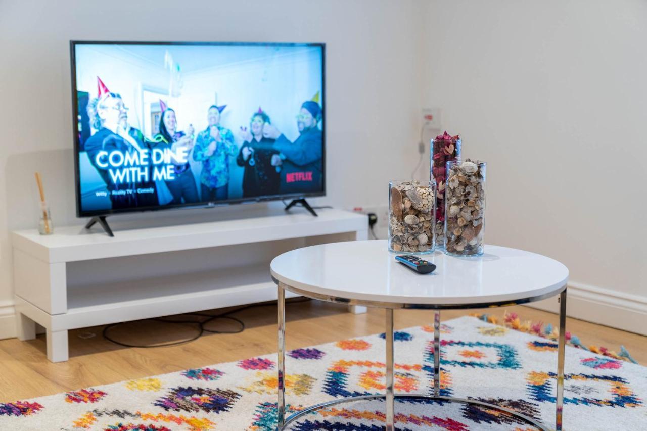 Three Bedroom Apartment- One Choice Stays Serviced Accommodation- Jewellery Quarter Бірмінгем Екстер'єр фото