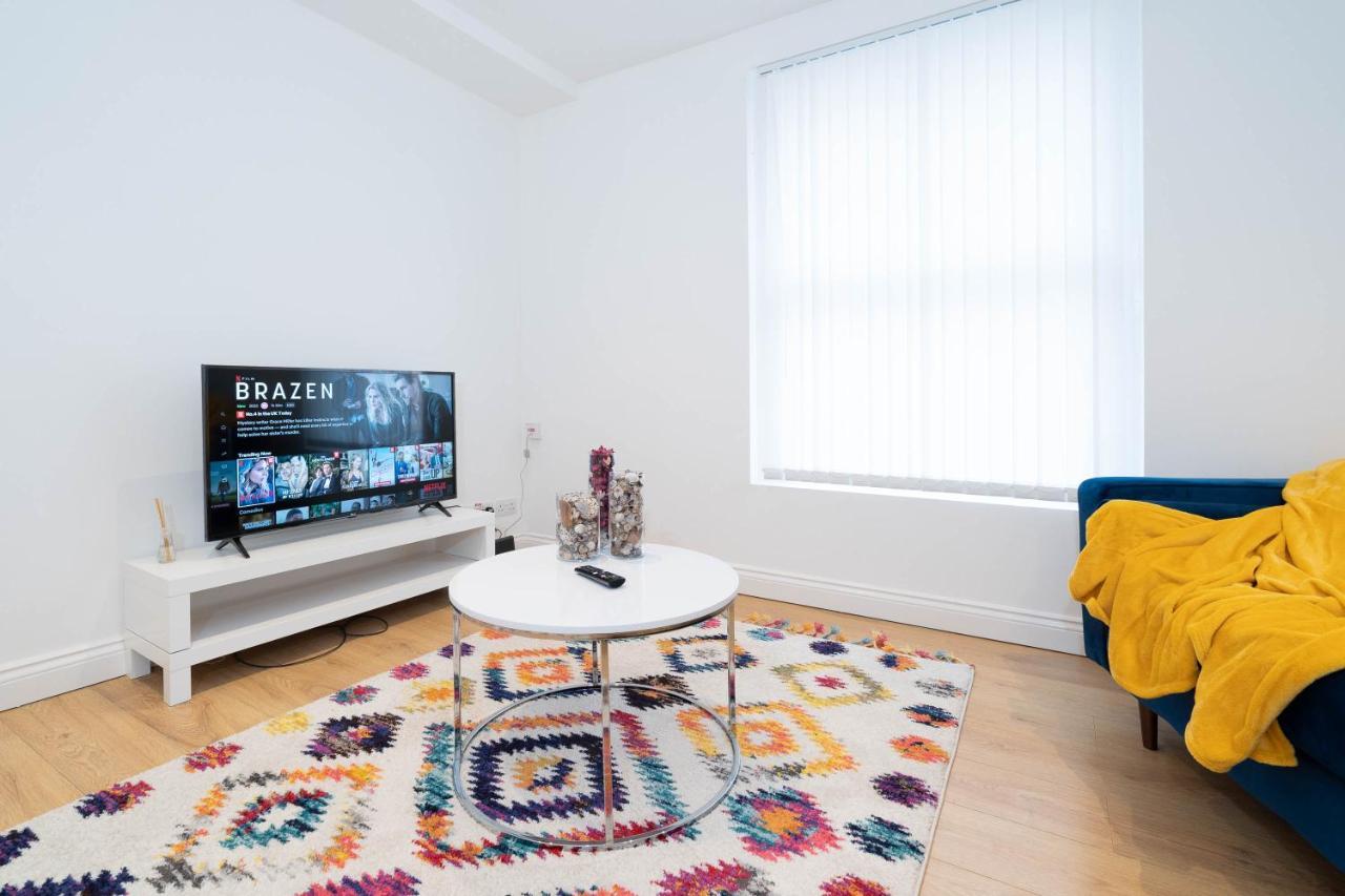 Three Bedroom Apartment- One Choice Stays Serviced Accommodation- Jewellery Quarter Бірмінгем Екстер'єр фото