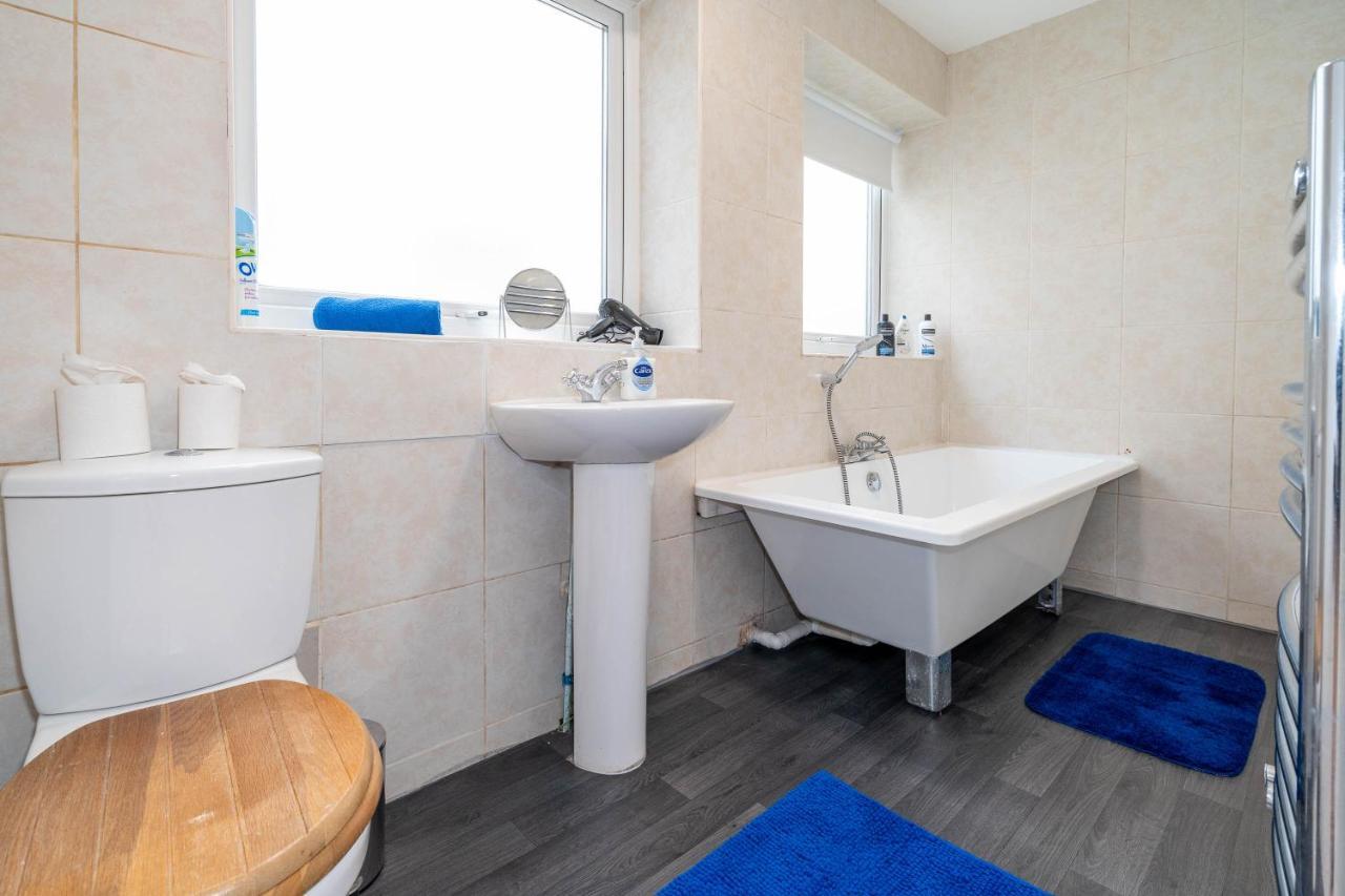 Three Bedroom Apartment- One Choice Stays Serviced Accommodation- Jewellery Quarter Бірмінгем Екстер'єр фото
